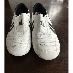 WEI-RUI~White & Black Martial Arts TAEKWONDO SHOES~Womens Size 41